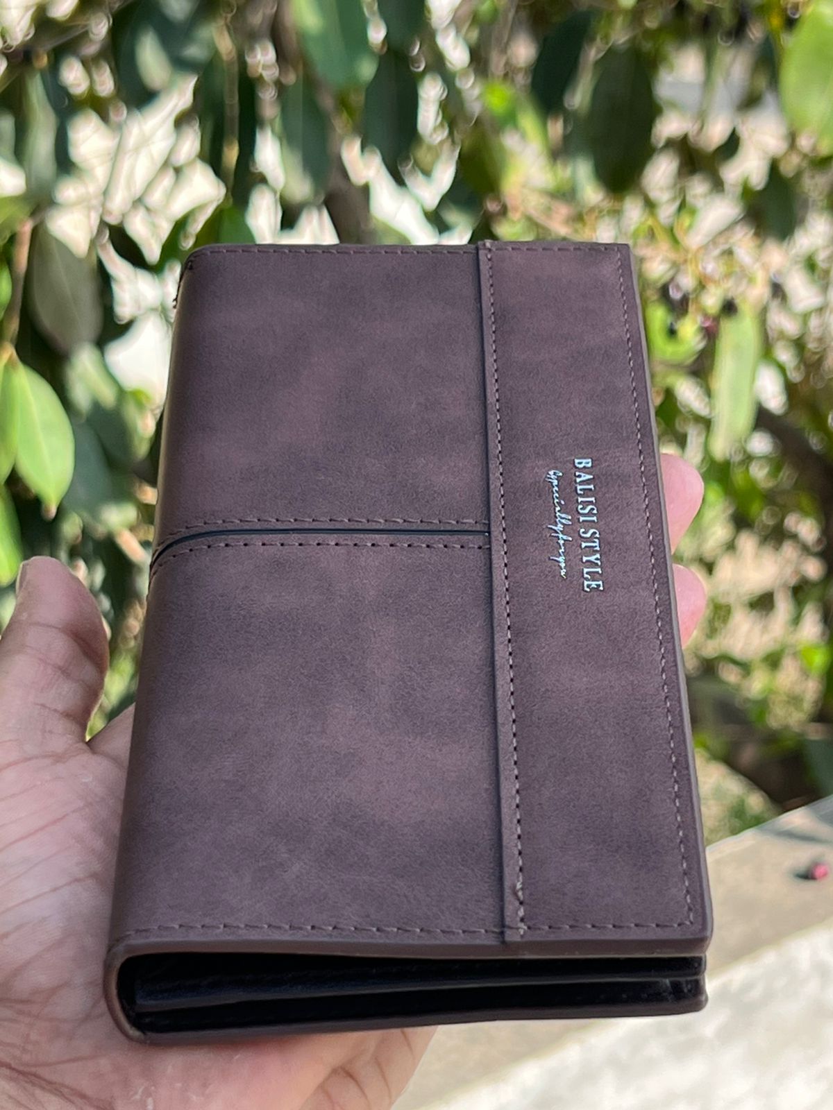 Balisi Business Style Men Long Thin Slim Premium Leather Wallet ,Credit Card Holder. ID Card Slot , 3 Cash Compartments , 11 Card Slots , 1 Mobile Slot